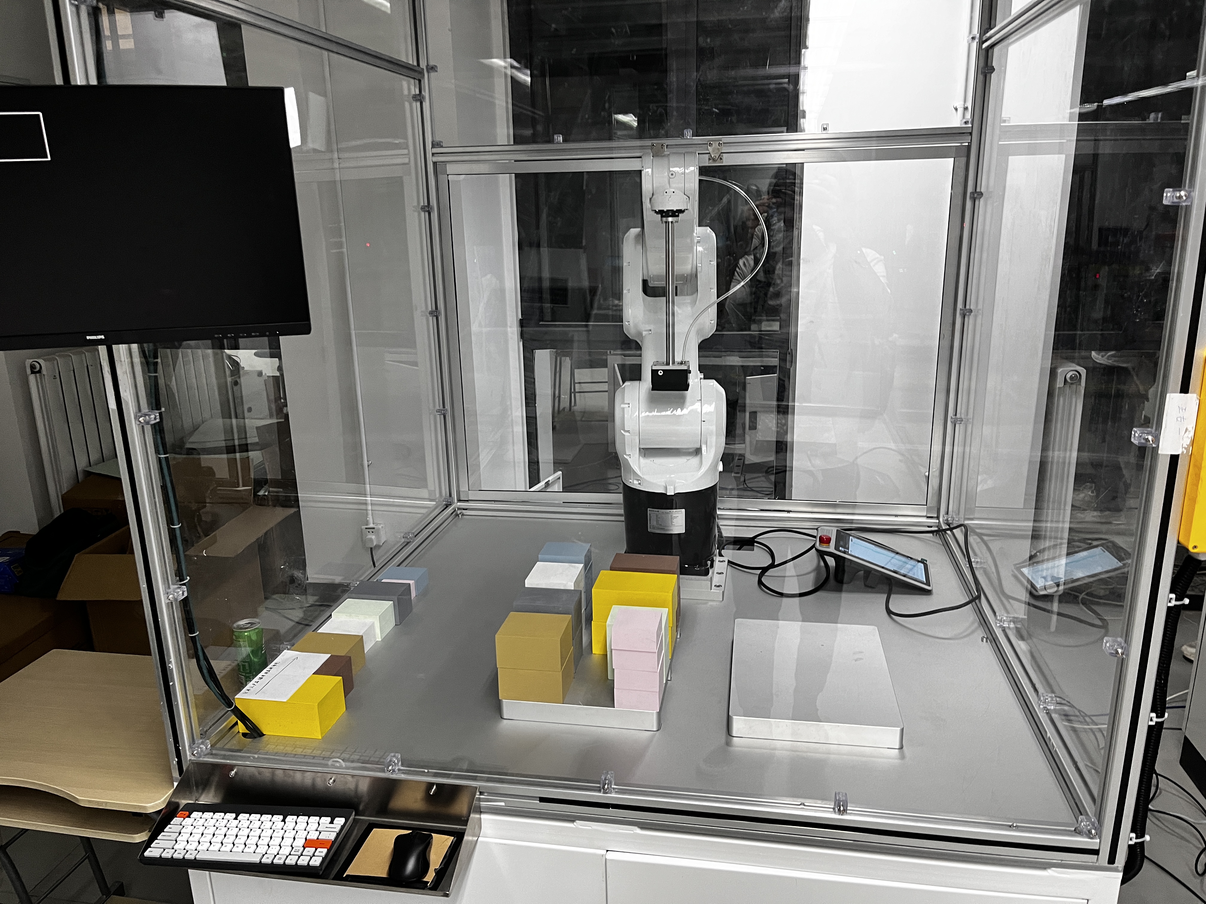 Mixed palletizing and depalletizing proj